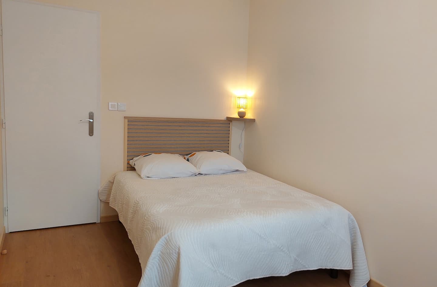 Gite des pommiers montret 71440 chambre secondaire
